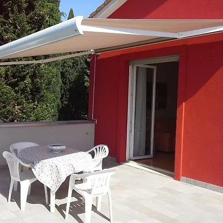 Relais Lezard Lägenhet *